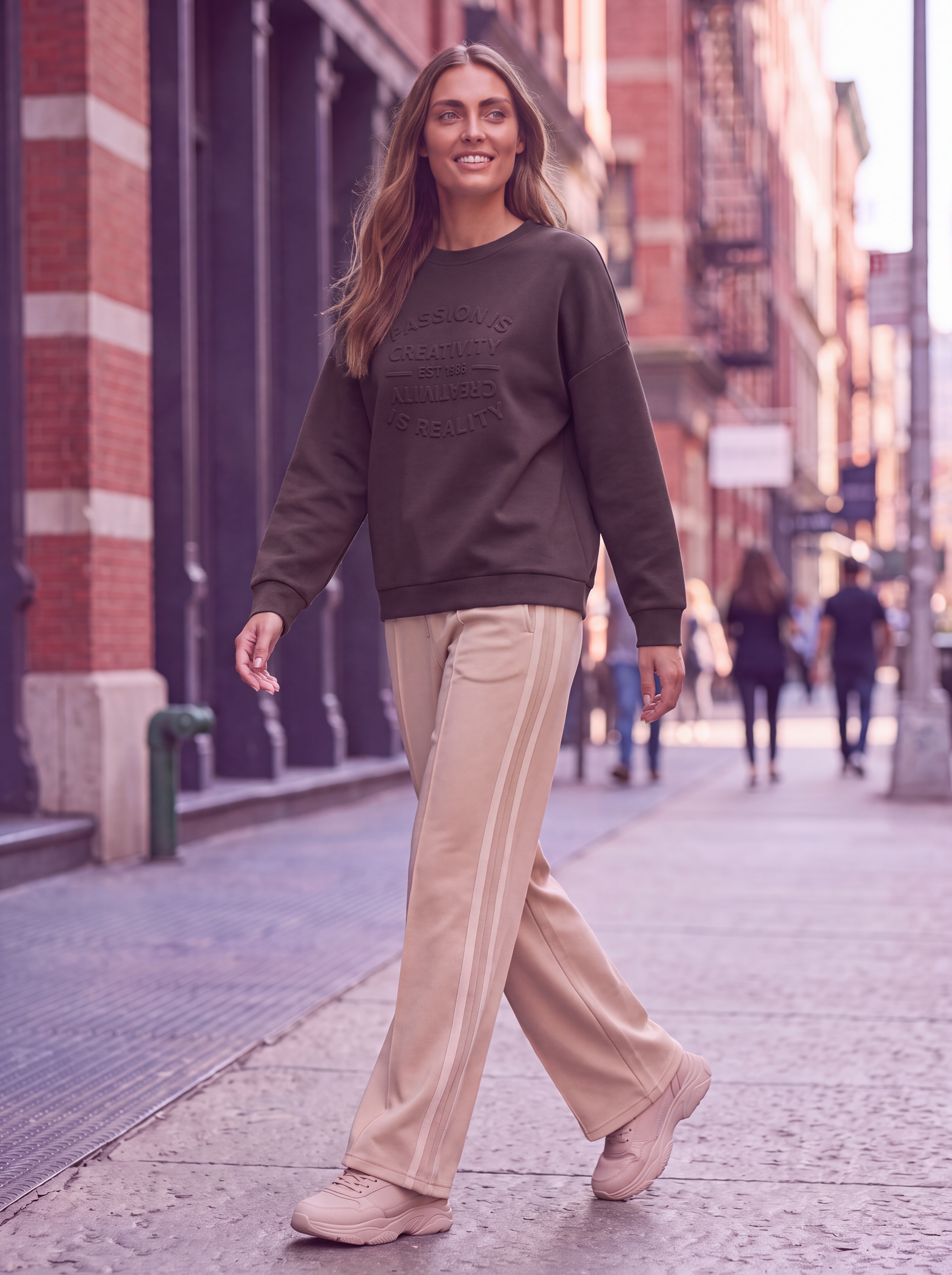Dámska mikina s nápisom 3D BROADWAY NYC FASHION SCUBA - ESPRESSO Tmavohnedá s.WEAR  4